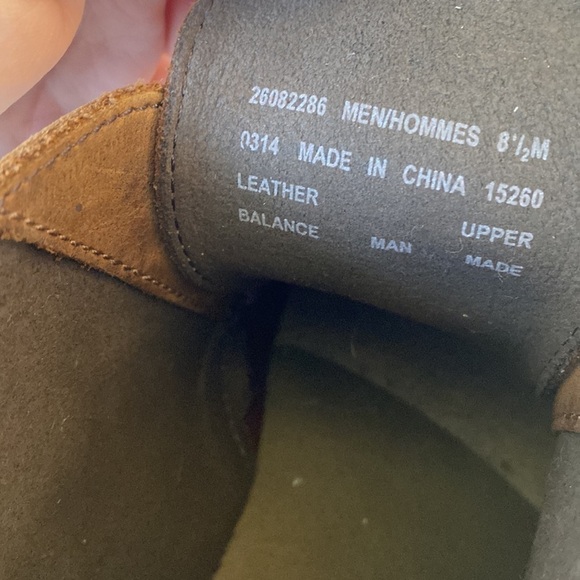 CLARKS classic men’s leather Desert Boots - Picture 11 of 11